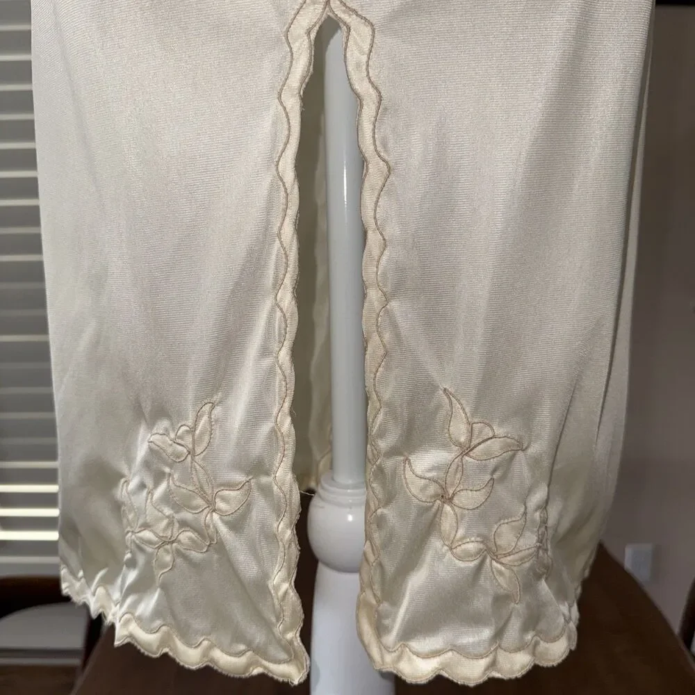 Vintage Vincent Nylon Half Slip Ivory Lace Trim High Slit 90s Lingerie Skirt S